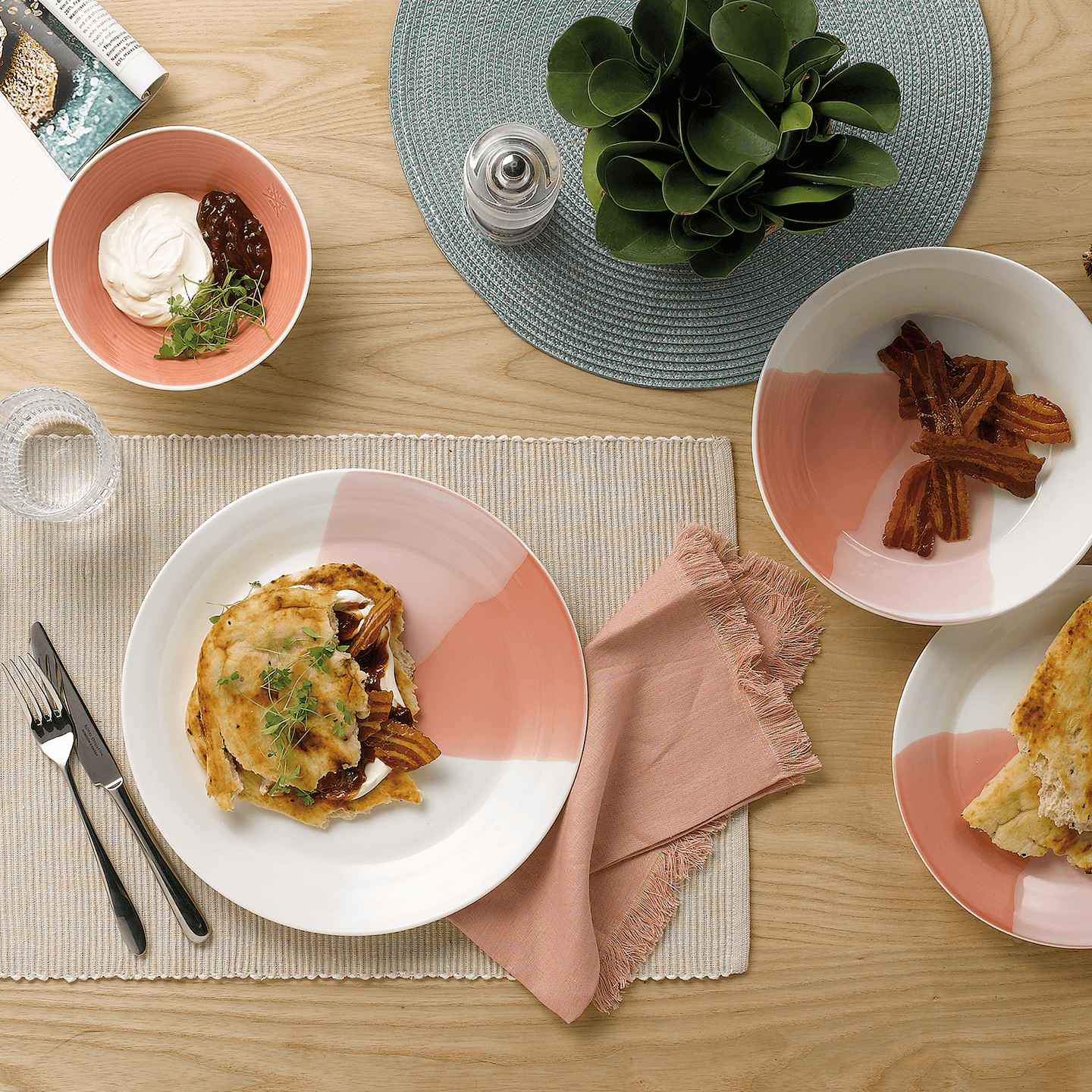 1815 Signature Coral Dinner Set, 12 piece