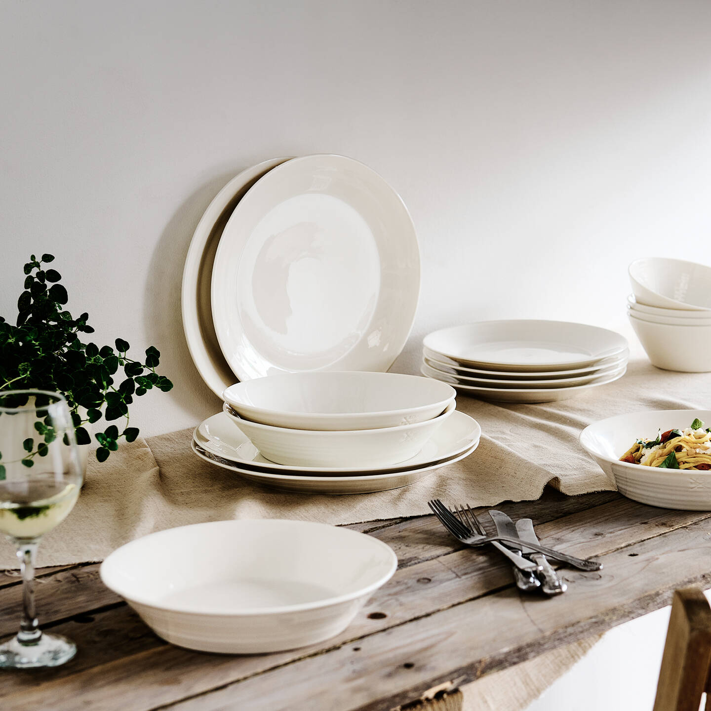 1815 Pure Pasta Bowl, Set of 4 | Royal Doulton Webstore