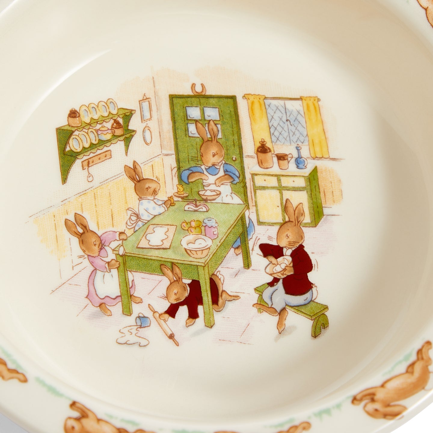ロイヤルドルトン　セット Bunnykins Set: Baby Plate and 2 Handled Hug-a-Mug | Royal Doulton