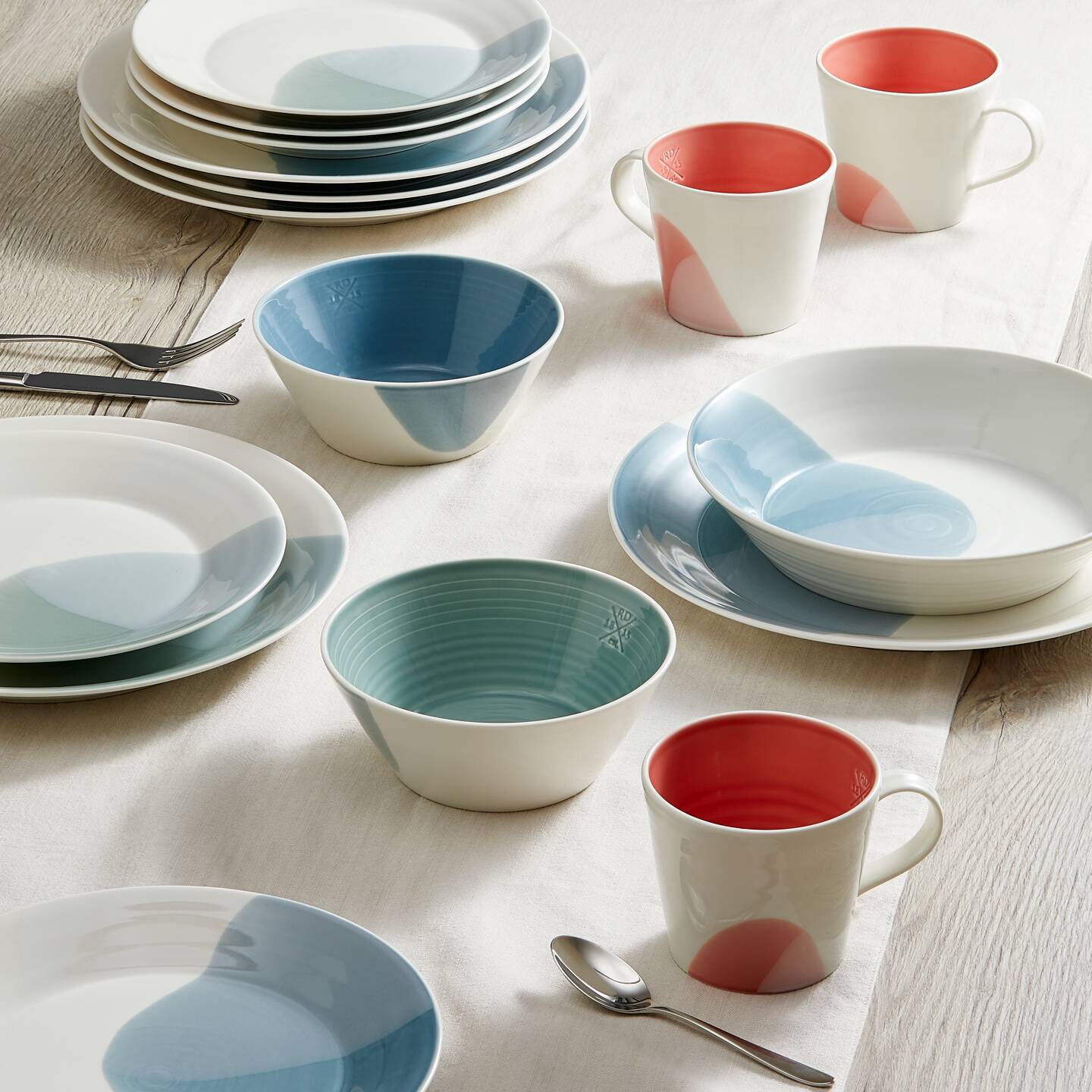 1815 Signature Green Dinner Plates, Set of 4