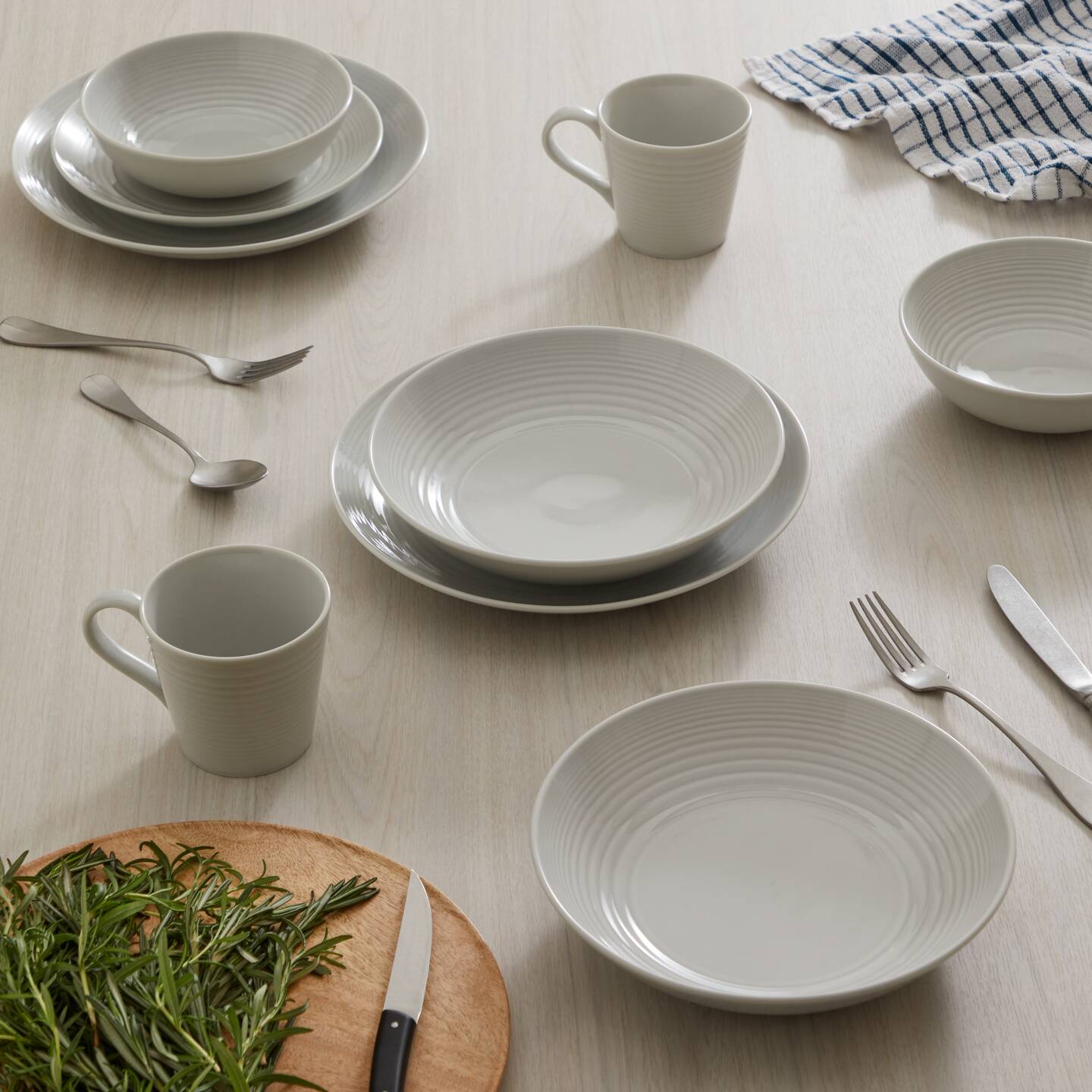 Gordon Ramsay Maze Light Grey Dinner Plates, Set of 4