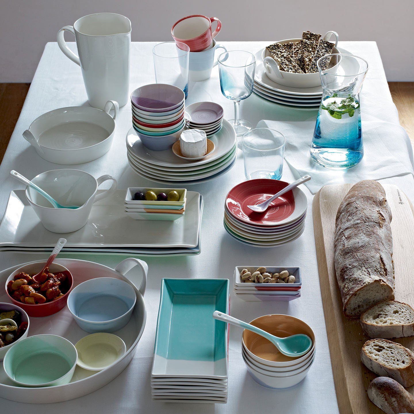 1815 Bright Rectangular Trays , Set of 8